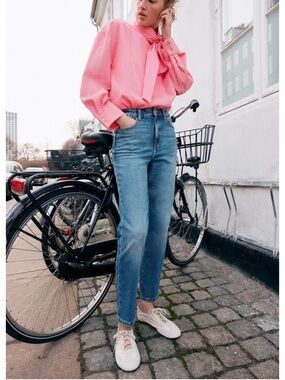 Zara Straight Leg Mom Jeans